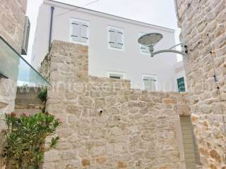 Dvojna kuća, Prodaja, Tisno, Betina