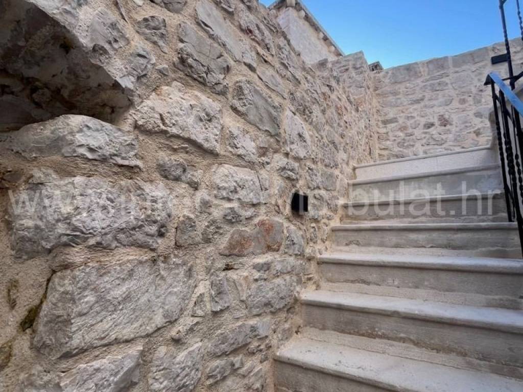 Dvojna kuća, Prodaja, Tisno, Betina