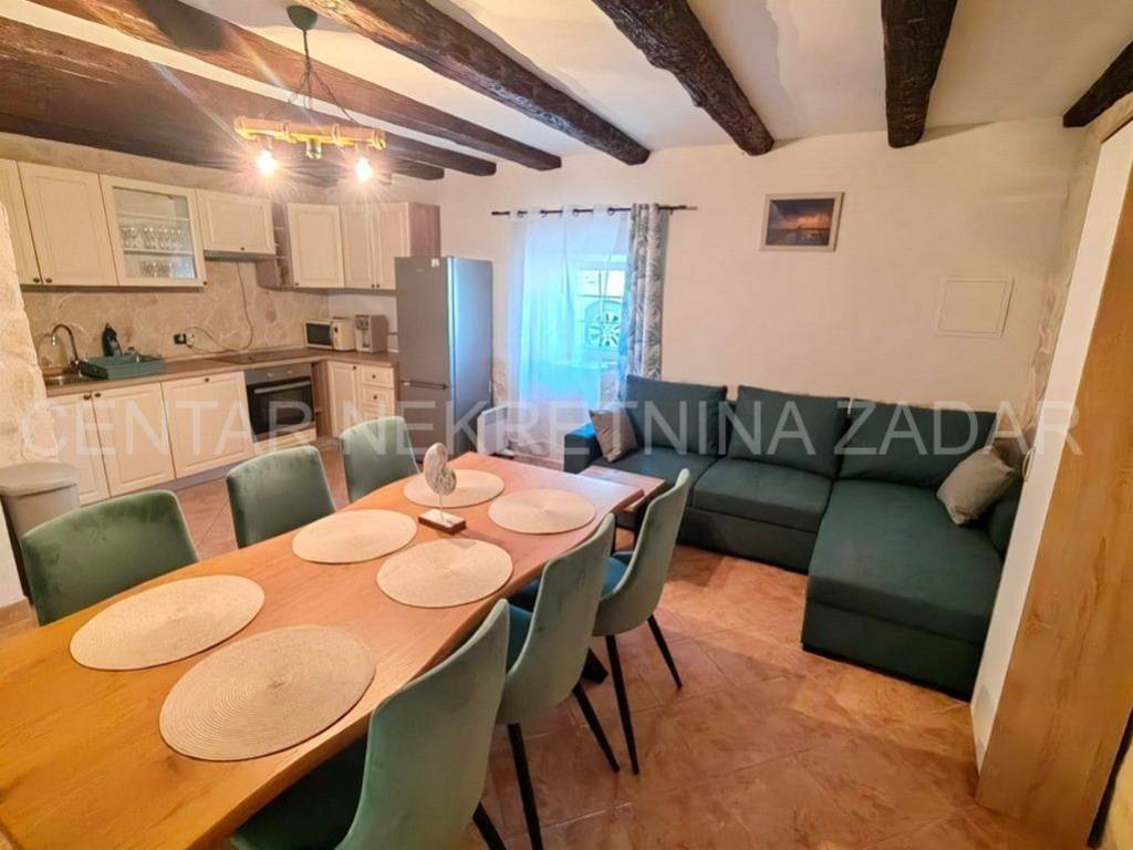 Stan u višeetažnoj kući, Prodaja, Privlaka, Privlaka