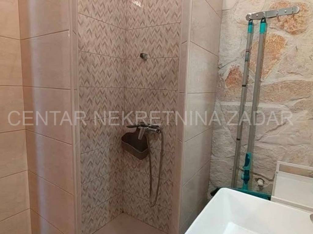 Stan u višeetažnoj kući, Prodaja, Privlaka, Privlaka
