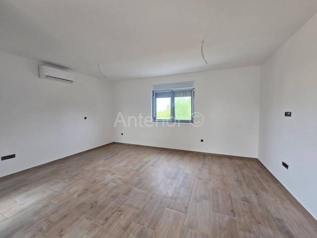 Apartman s okućnicom, Prodaja, Privlaka, Privlaka