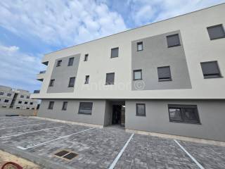 Apartman s okućnicom, Prodaja, Privlaka, Privlaka