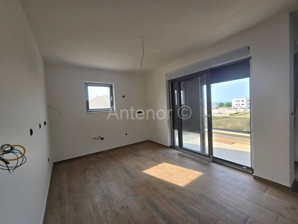 Apartman s okućnicom, Prodaja, Privlaka, Privlaka