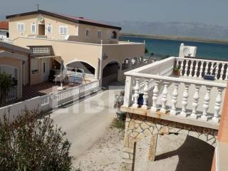 Apartmanska kuća, Prodaja, Vir, Vir