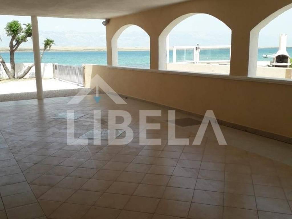 Apartmanska kuća, Prodaja, Vir, Vir