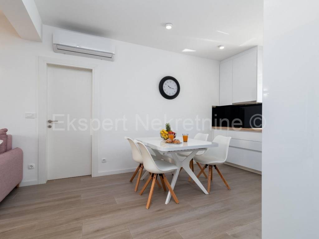Stan u novogradnji, Najam, Trogir, Trogir