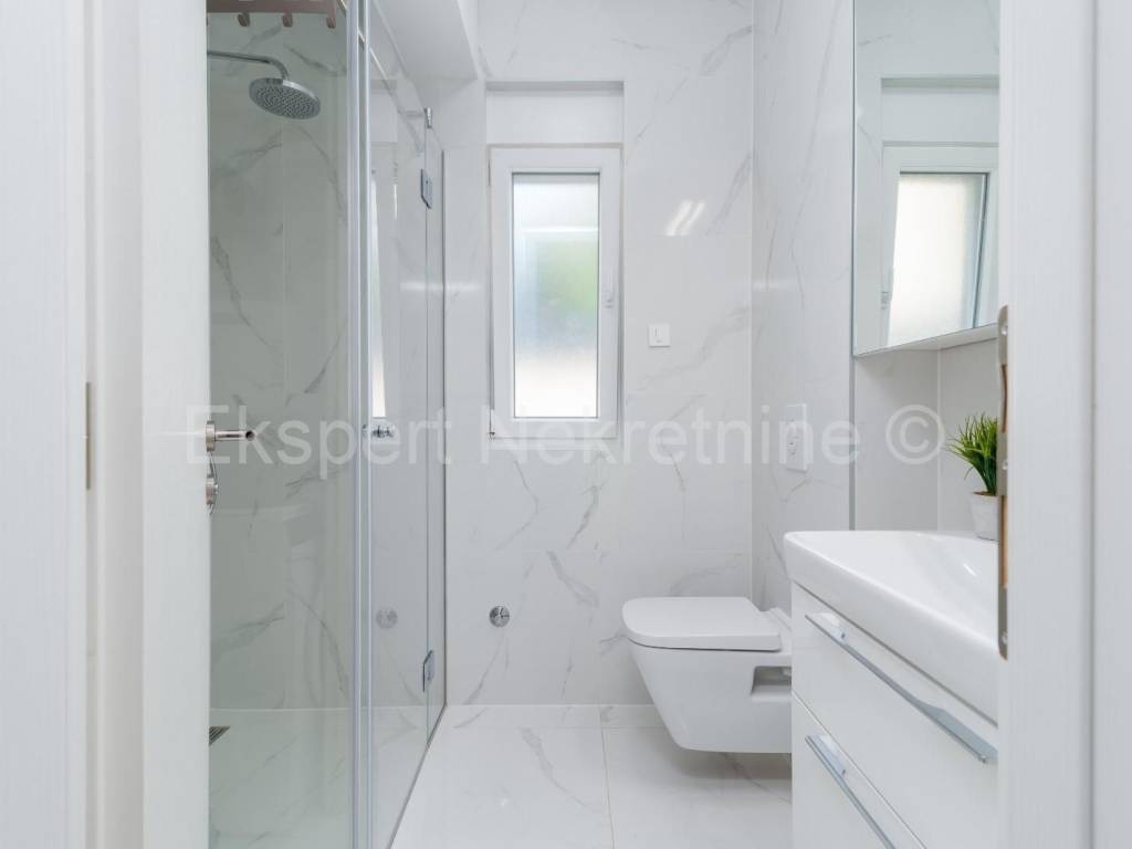 Stan u novogradnji, Najam, Trogir, Trogir