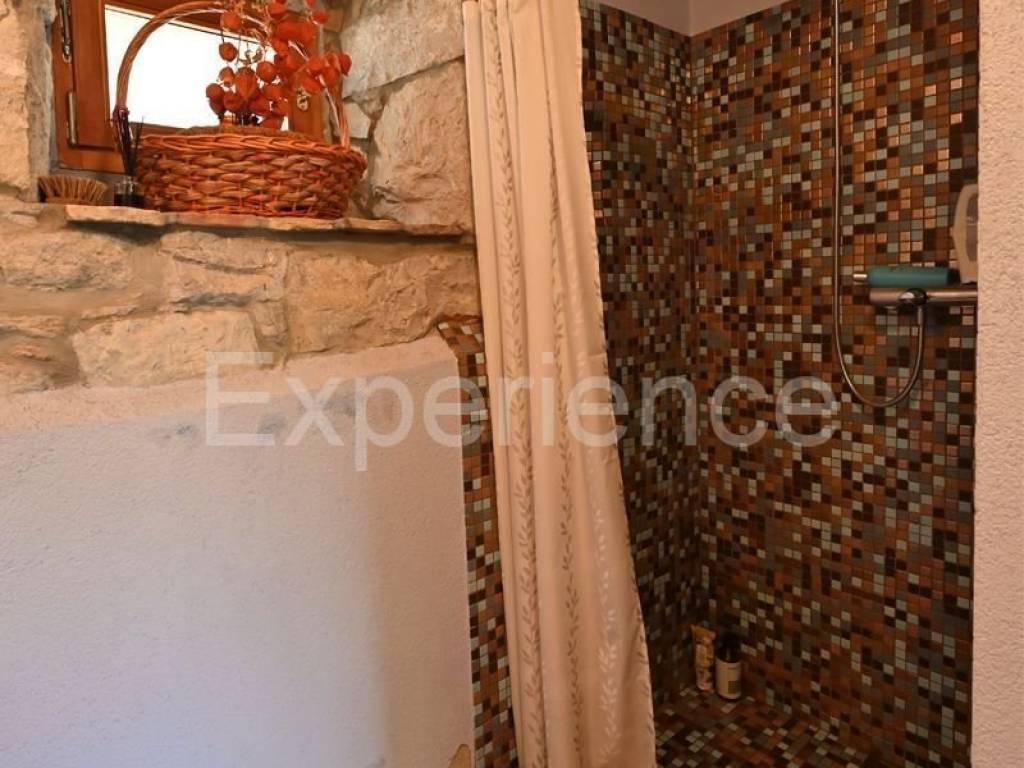 Kamena kuća, Prodaja, Lupoglav, Boljun