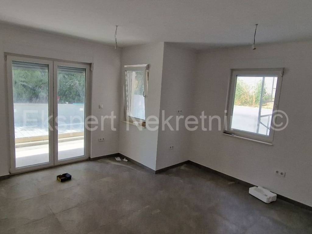 Stan u novogradnji, Prodaja, Okrug, Okrug Gornji