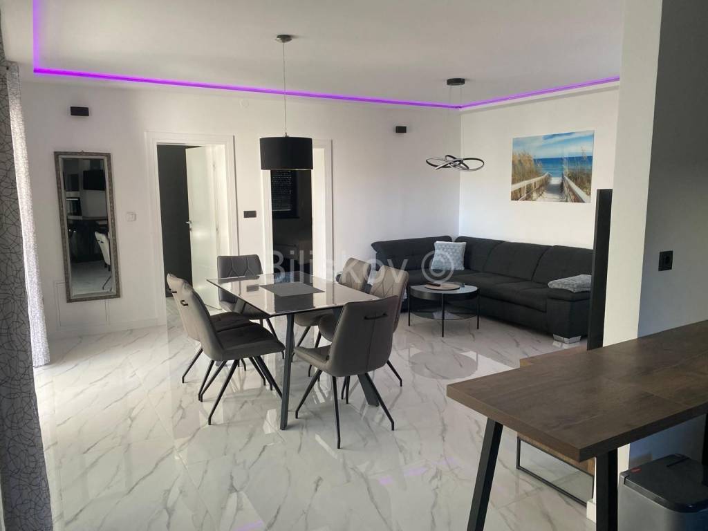 Stan u zgradi, Prodaja, Vodice, Srima