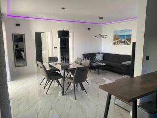 Stan u zgradi, Prodaja, Vodice, Srima