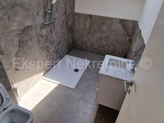 Stan u novogradnji, Prodaja, Okrug, Okrug Gornji