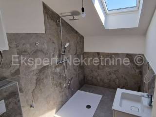 Stan u novogradnji, Prodaja, Okrug, Okrug Gornji