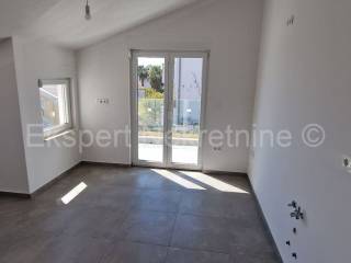 Stan u novogradnji, Prodaja, Okrug, Okrug Gornji