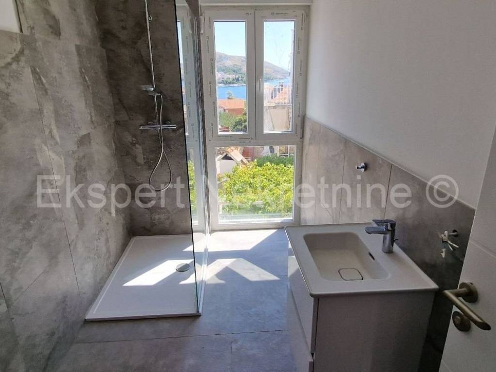 Stan u novogradnji, Prodaja, Okrug, Okrug Gornji