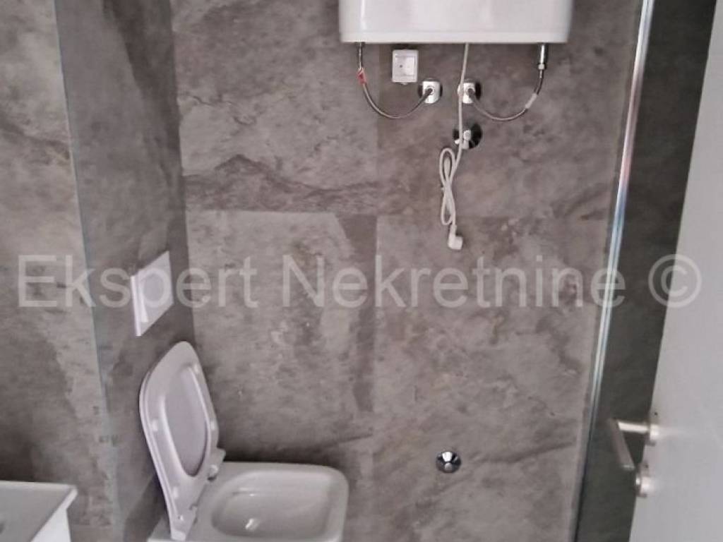 Stan u novogradnji, Prodaja, Okrug, Okrug Gornji