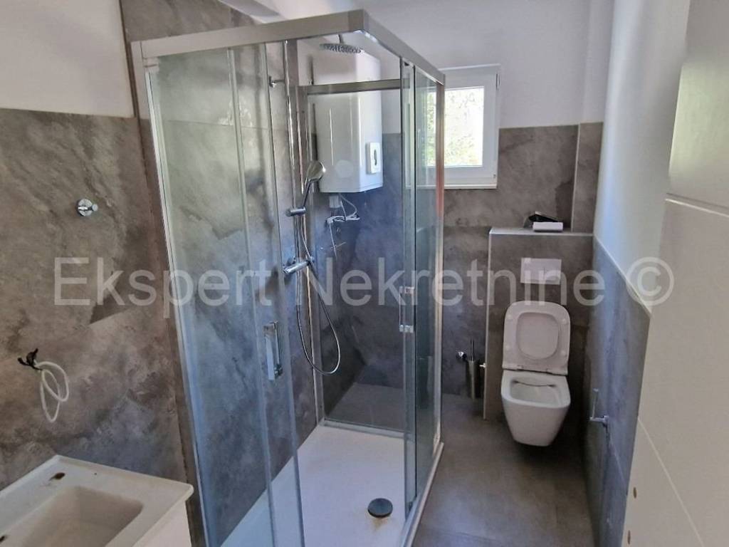Stan u novogradnji, Prodaja, Okrug, Okrug Gornji