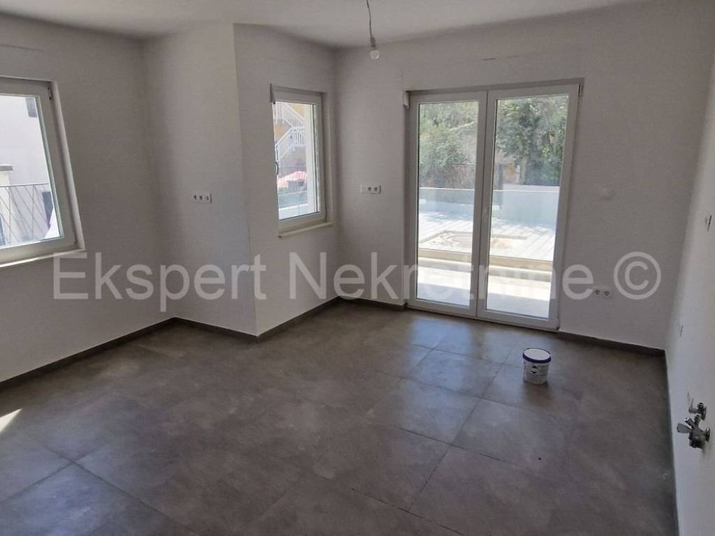 Stan u novogradnji, Prodaja, Okrug, Okrug Gornji