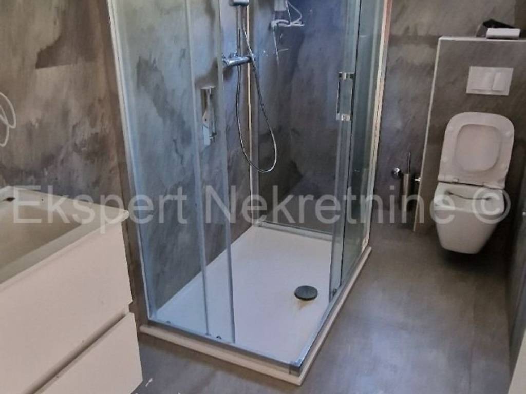 Stan u novogradnji, Prodaja, Okrug, Okrug Gornji