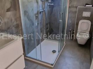 Stan u novogradnji, Prodaja, Okrug, Okrug Gornji