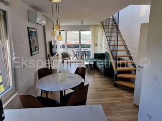 Stan u zgradi, Najam, Trogir, Trogir