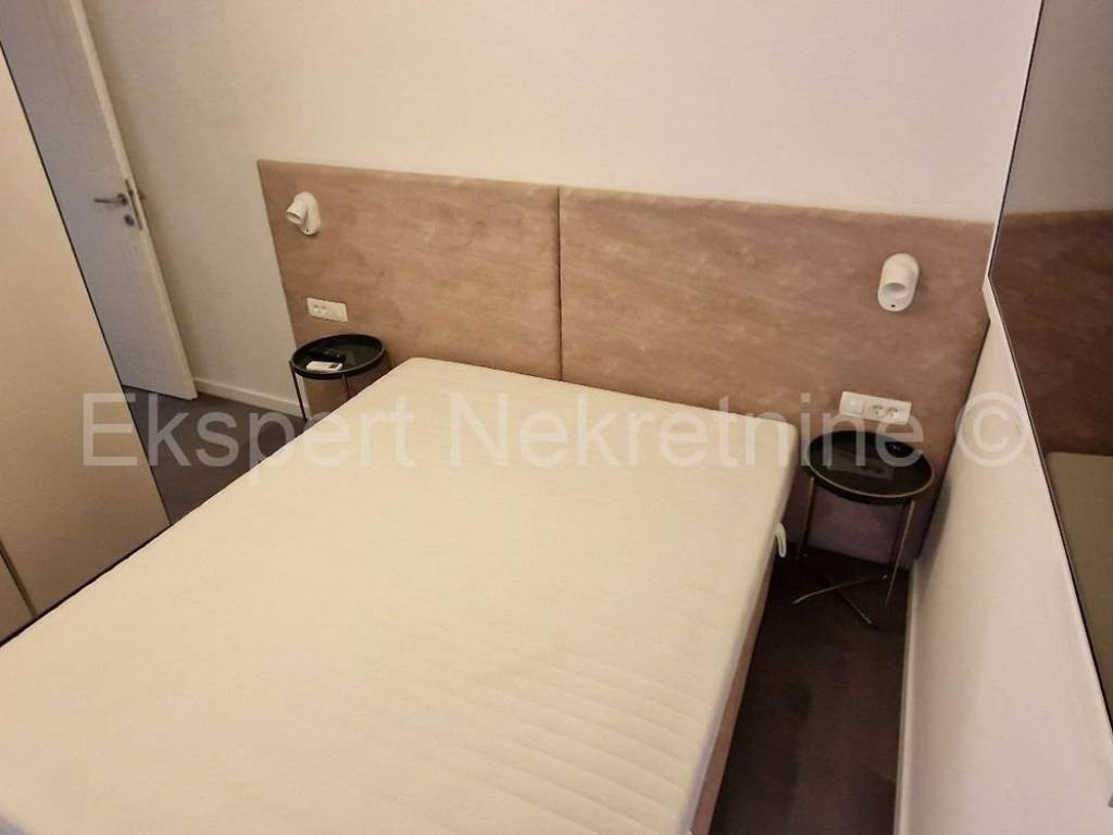 Stan u zgradi, Najam, Trogir, Trogir