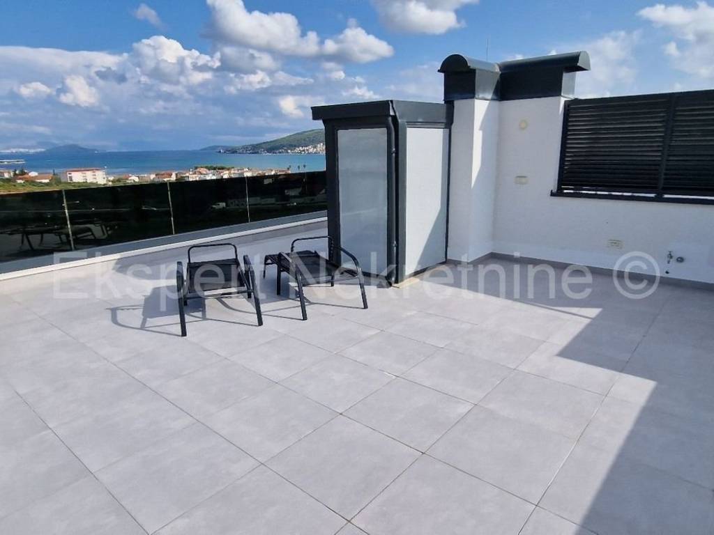 Stan u zgradi, Najam, Trogir, Trogir