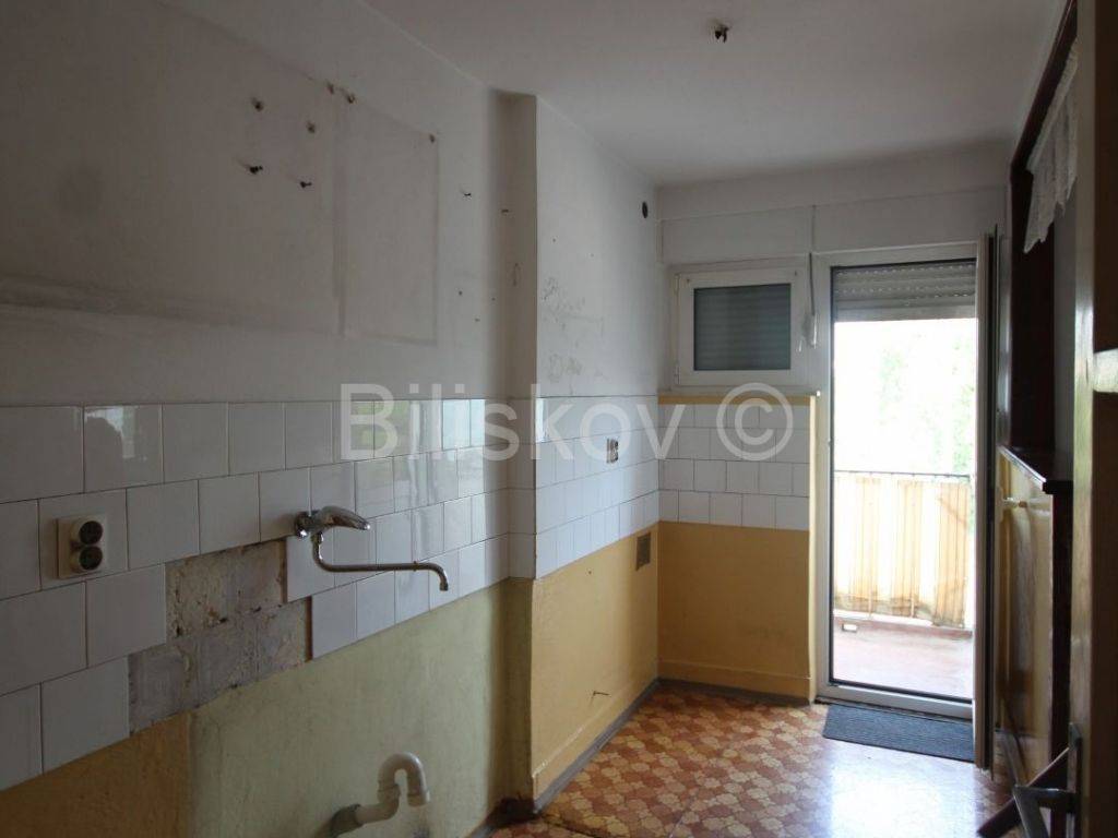Stan u zgradi, Prodaja, Solin, Centar