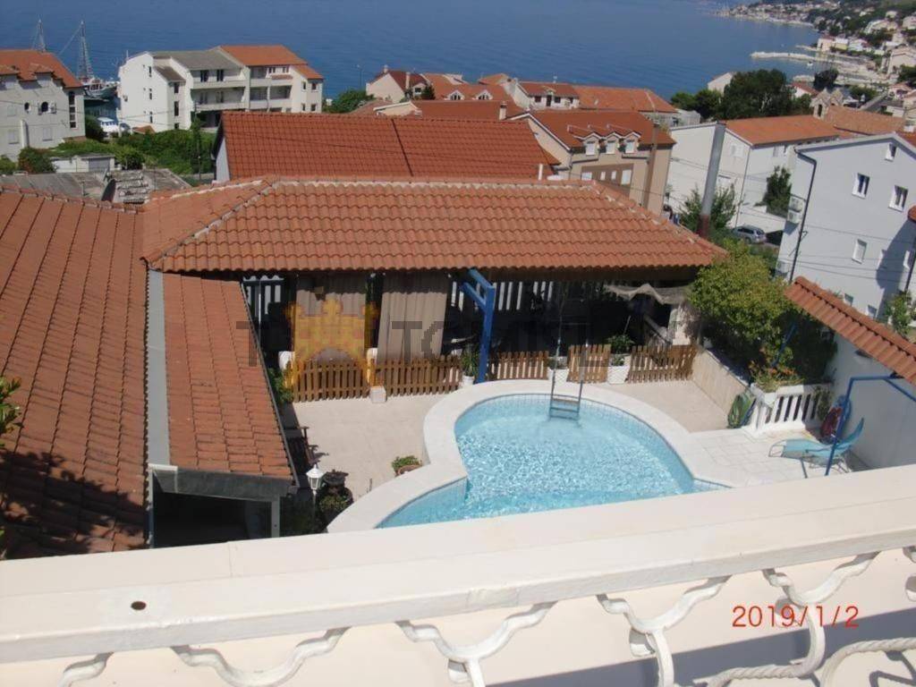 Vila, Prodaja, Dugi rat, Dugi Rat
