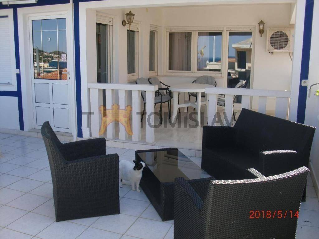 Vila, Prodaja, Dugi rat, Dugi Rat