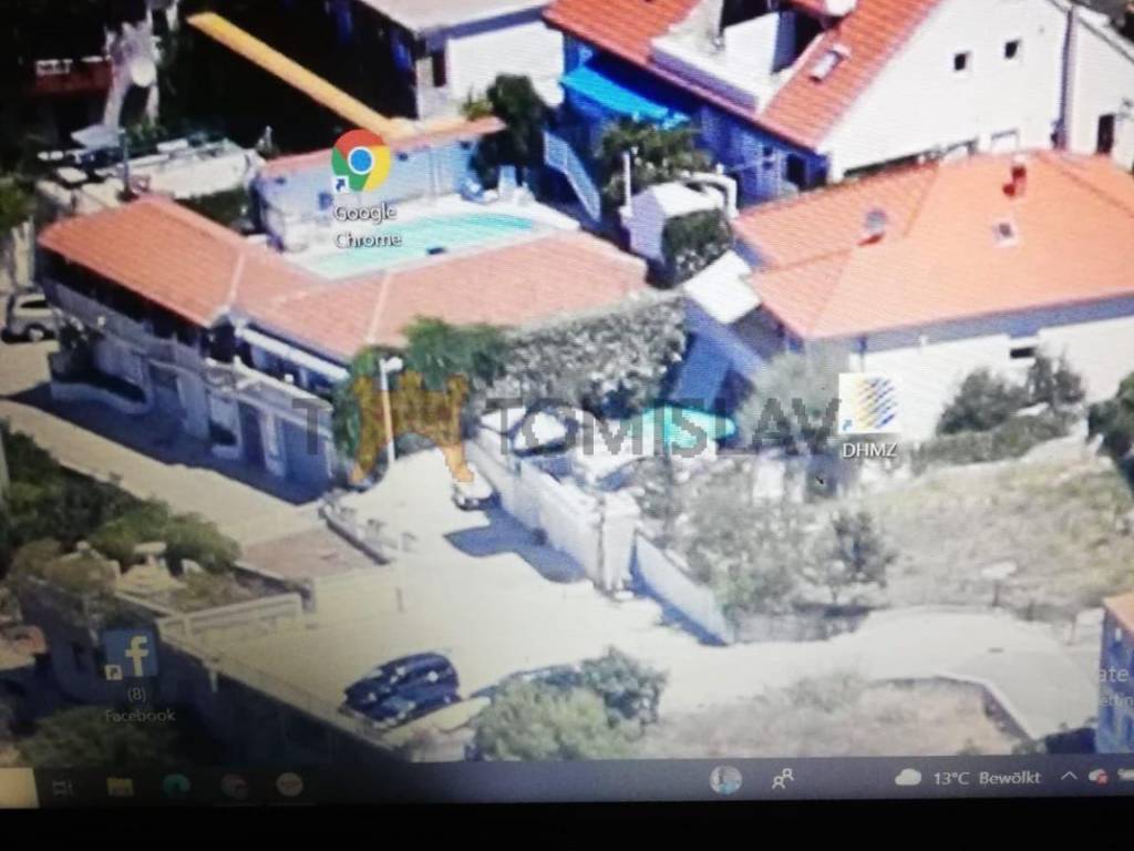 Vila, Prodaja, Dugi rat, Dugi Rat