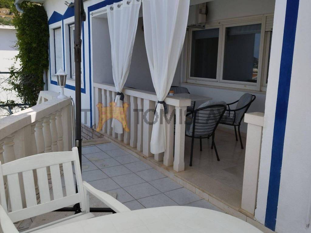 Vila, Prodaja, Dugi rat, Dugi Rat