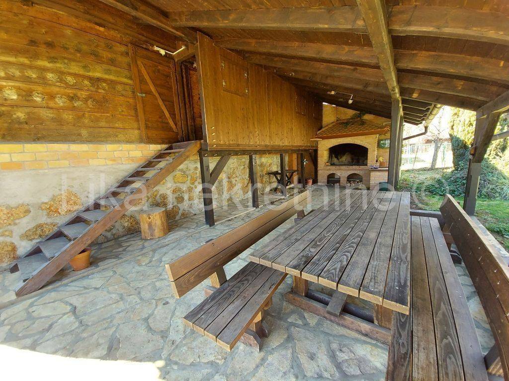 Samostojeća kuća, Prodaja, Otočac, Ličko Lešće