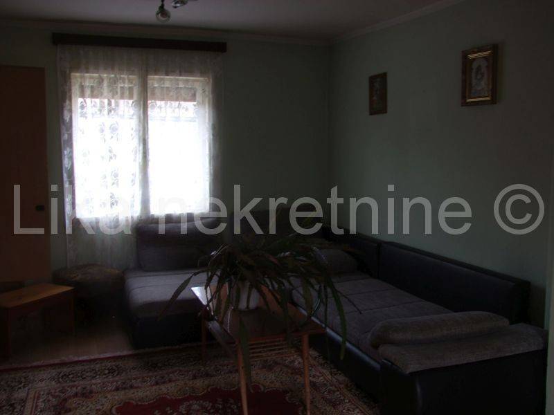 Stan u kući , Prodaja, Otočac, Otočac