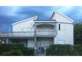 Apartmanska kuća, Prodaja, Privlaka, Privlaka