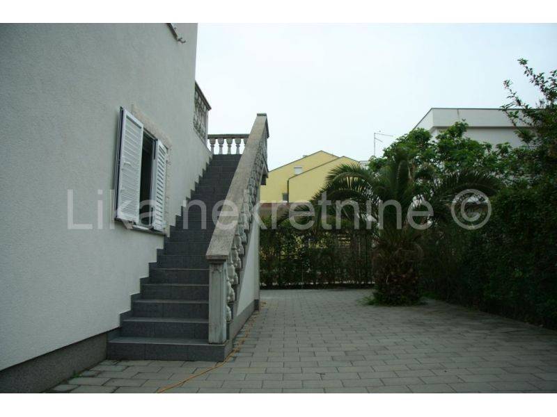 Apartmanska kuća, Prodaja, Privlaka, Privlaka