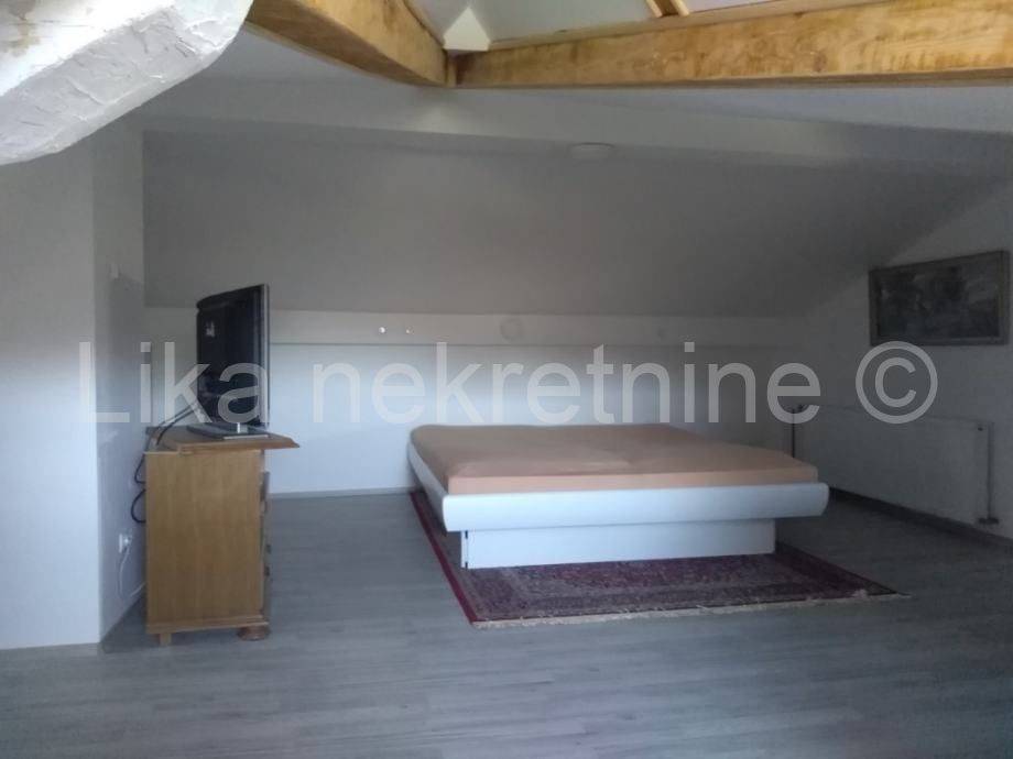 Samostojeća kuća, Prodaja, Karlovac, Švarča