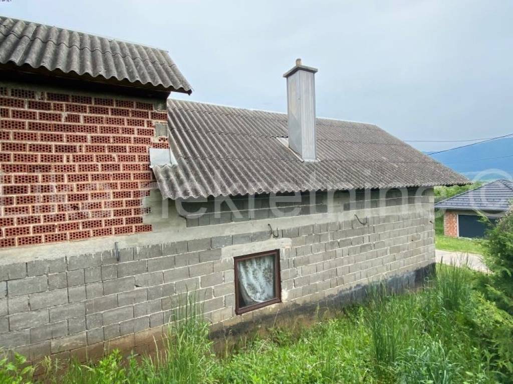 Samostojeća kuća, Prodaja, Otočac, Sinac