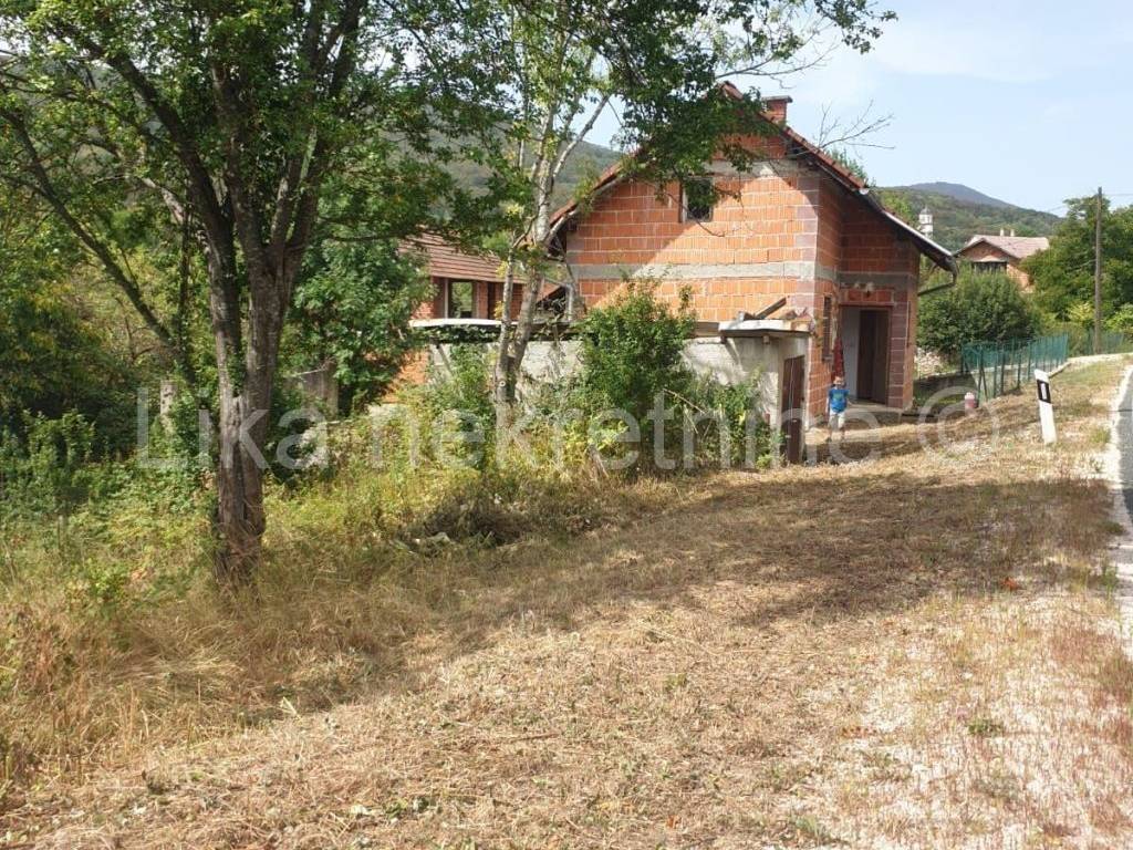 Samostojeća kuća, Prodaja, Plitvička jezera, Ličko Petrovo Selo