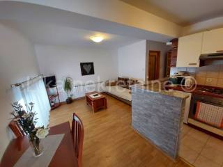 Stambeno-poslovni objekat, Prodaja, Otočac, Ličko Lešće