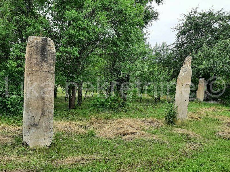 Seosko imanje, Prodaja, Otočac, Glavace