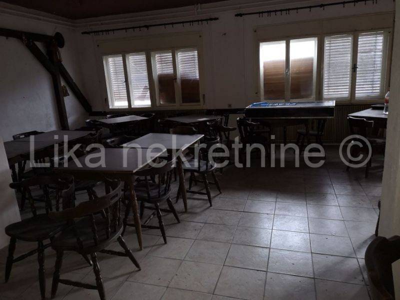 Kuća s caffe i restoranom, Prodaja, Gospić - Okolica, Brušane