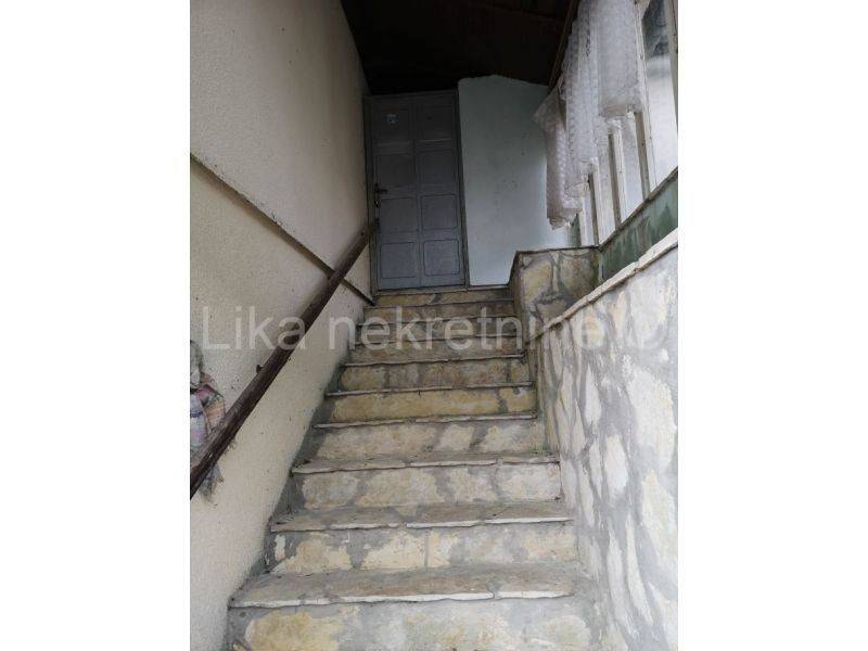 Kuća s caffe i restoranom, Prodaja, Gospić - Okolica, Brušane