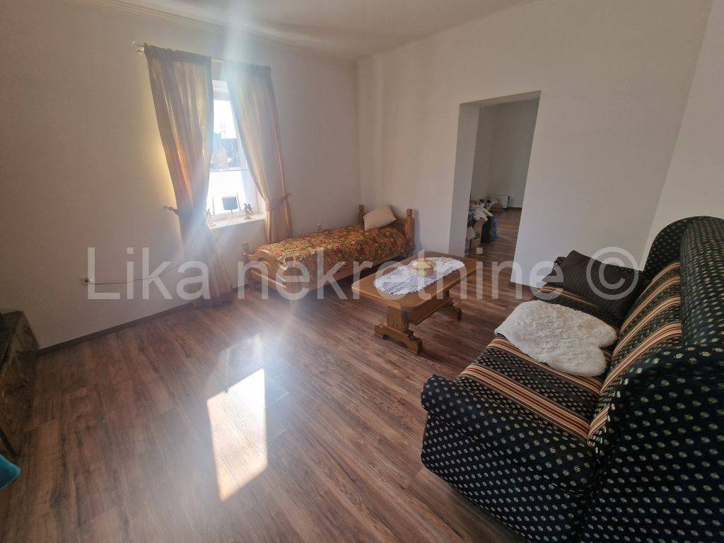 Stan u zgradi, Prodaja, Otočac, Otočac