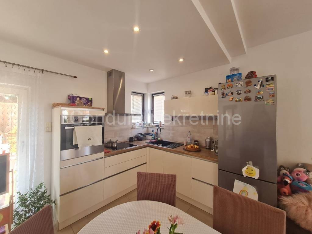 Kuća na moru, Prodaja, Vir, Vir