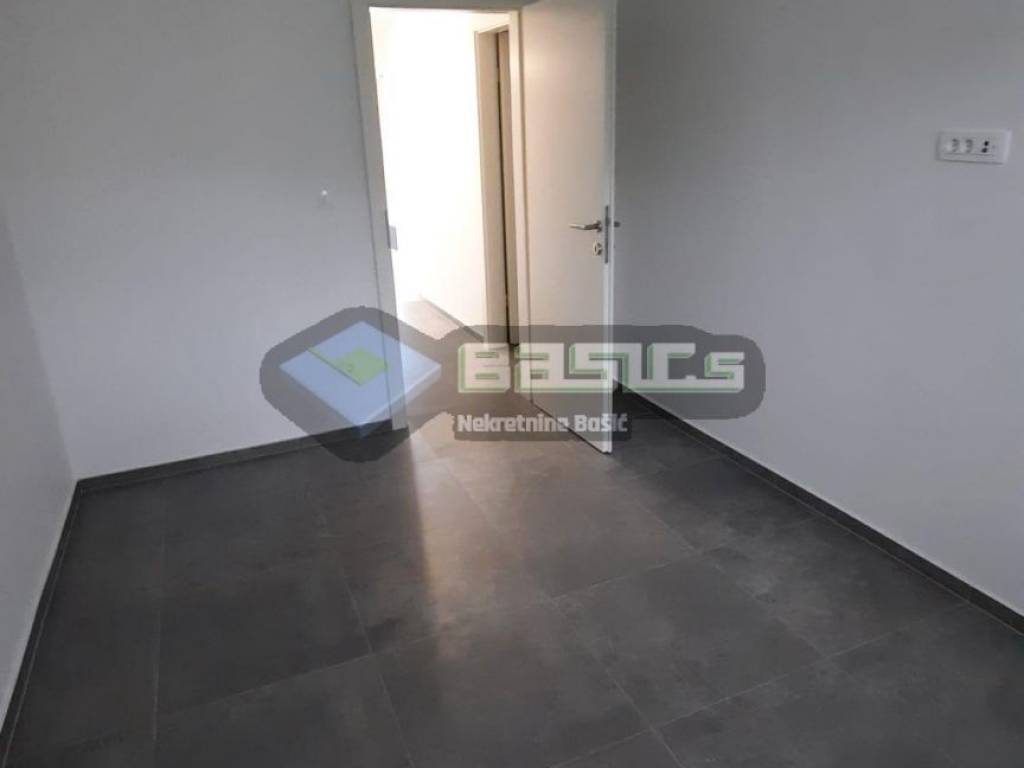 Apartman na moru, Prodaja, Kolan, Mandre