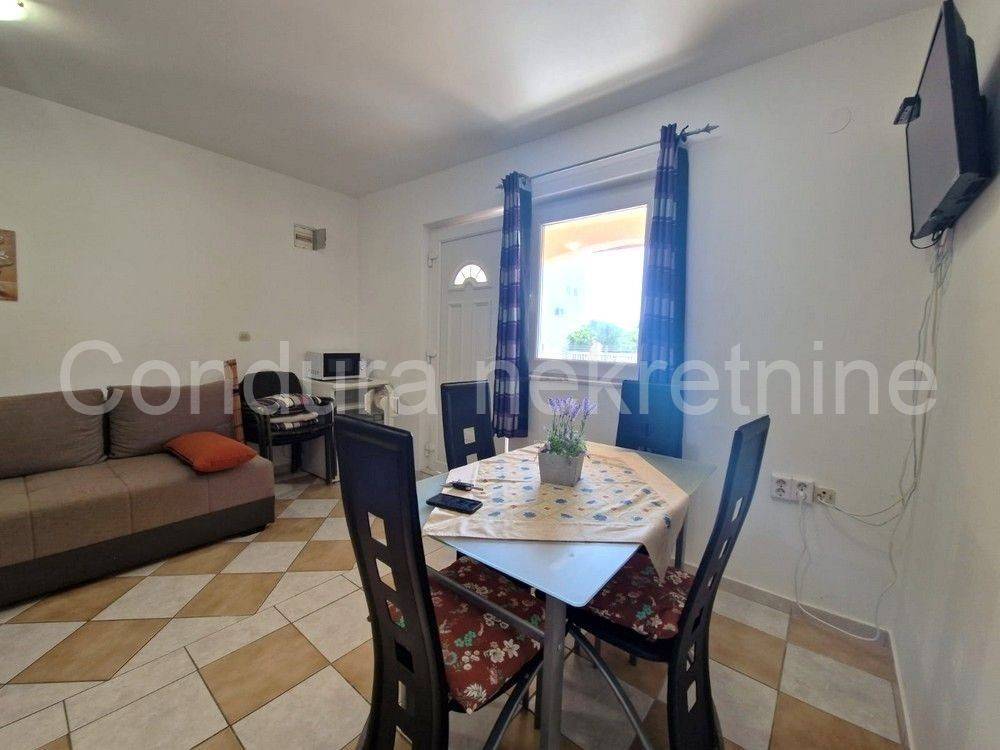 Apartman na moru, Prodaja, Vir, Vir