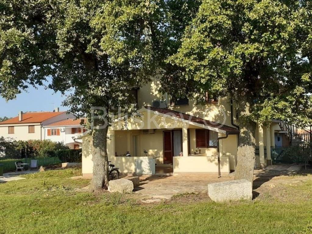 Stan u kući, Prodaja, Novigrad, Bužinija