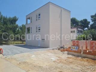 Apartman na moru, Prodaja, Vir, Vir