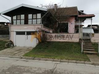 199095940.jpg